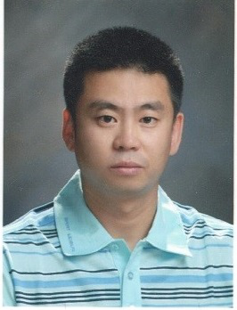 秦炜赜.png